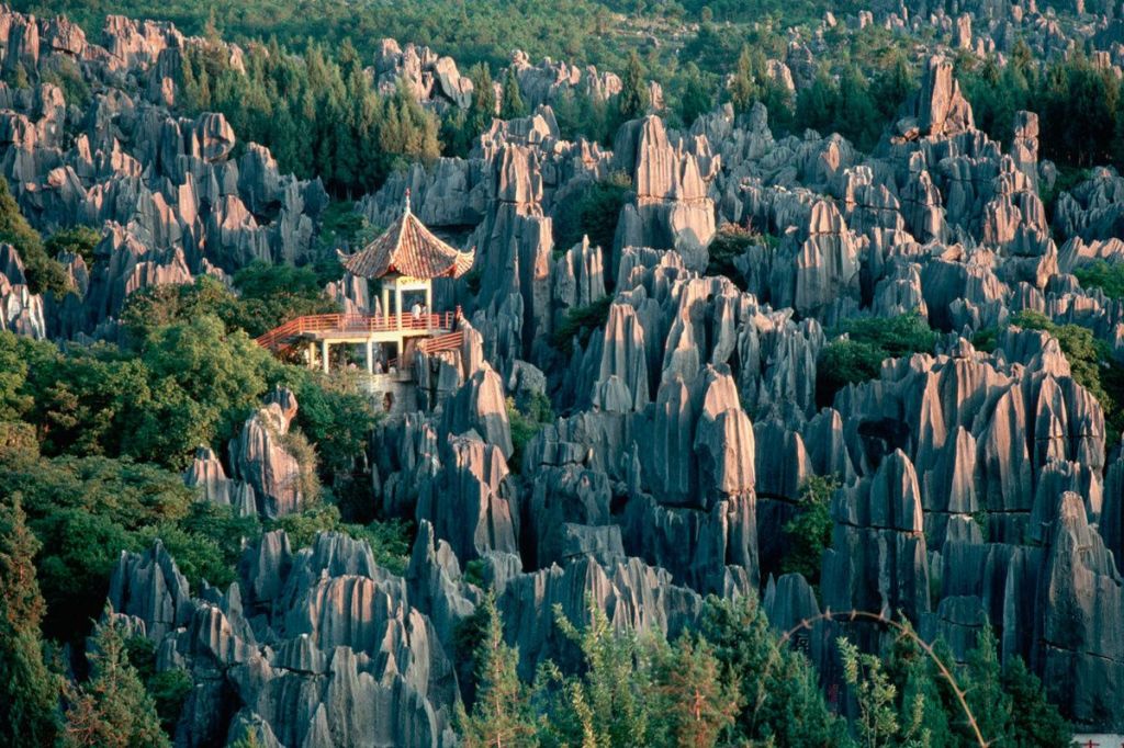 Каменный лес в китайской провинции Юньнань.